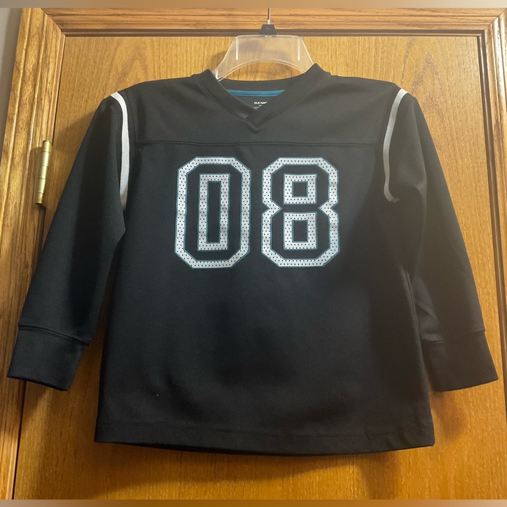 Old Navy Black Kids Graphic Long Sleeve Jersey Shirt with Number 08 Design.